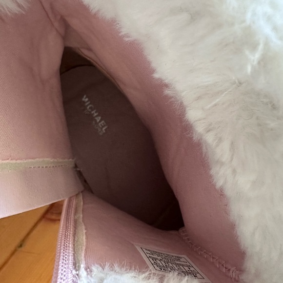 Michael Kors Girls Boots - Picture 7 of 10